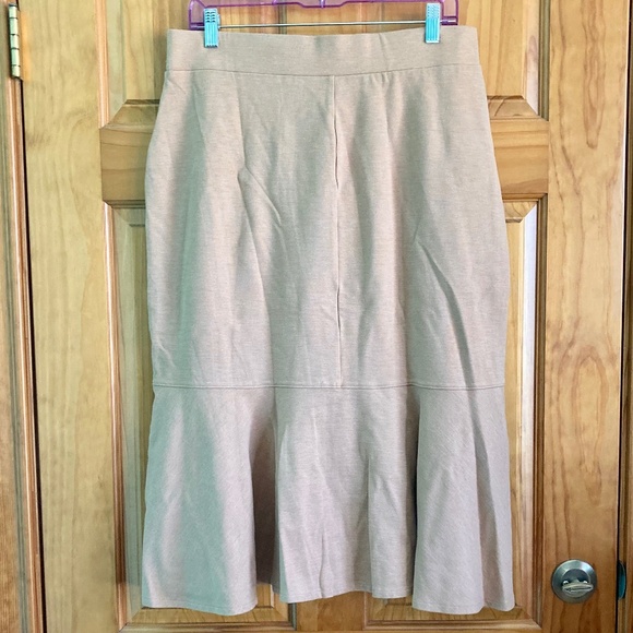 Women’s size medium Lands’ End camel colored gently used long modest skirt - Picture 2 of 5